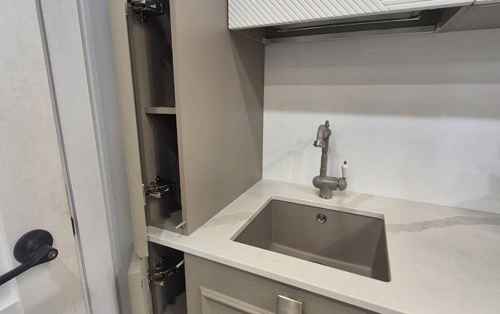 Кухня Астрид / г. Санкт-Петербург, пр-т Будённого, д. 27, кор. 1, стр.1