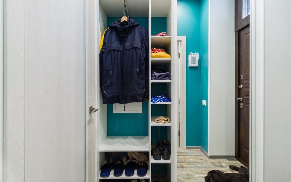 Зеркальный шкаф-купе