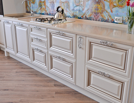 Светлая кухня в Воронеже