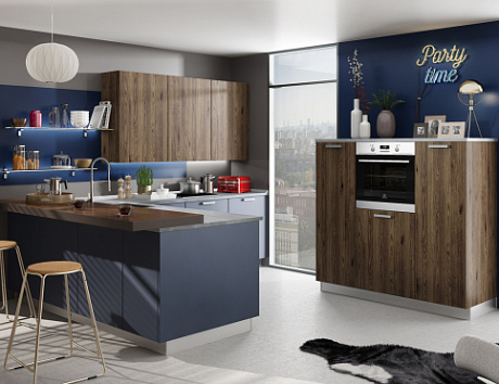 Синяя кухня в Санкт-Петербурге