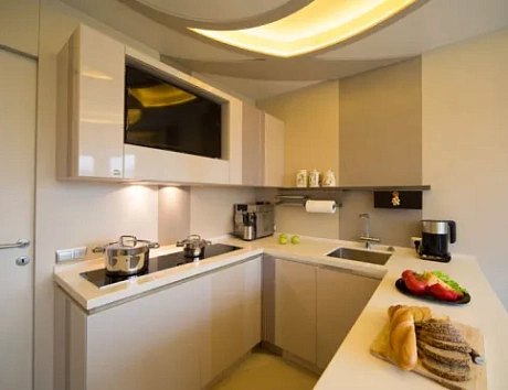 Глянцевая кухня в Санкт-Петербурге