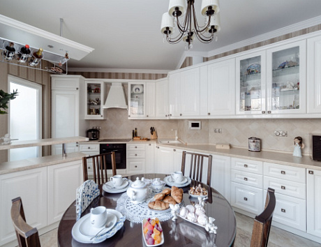 Глянцевая кухня в Санкт-Петербурге