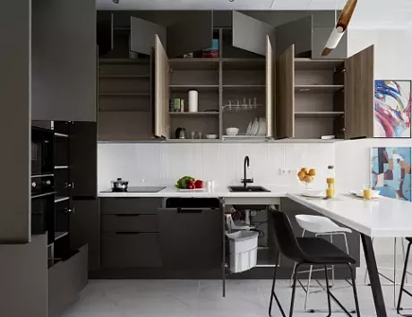 Коричневая кухня в Клину