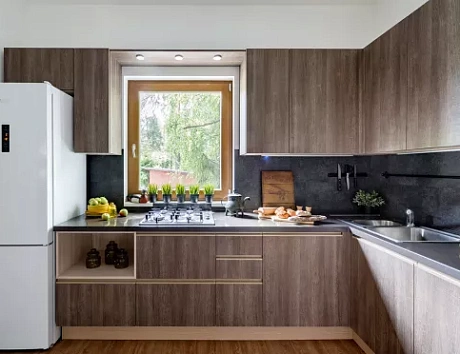 Коричневая кухня в Анапе