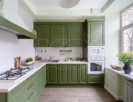 Угловые кухни оливкового цвета