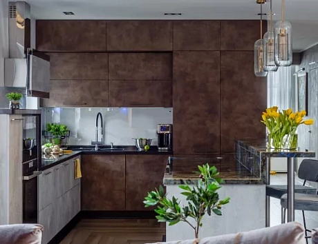 Коричневая кухня в Мурманске