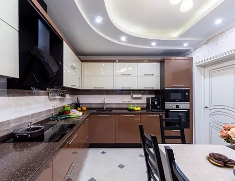 Глянцевая кухня в Казани