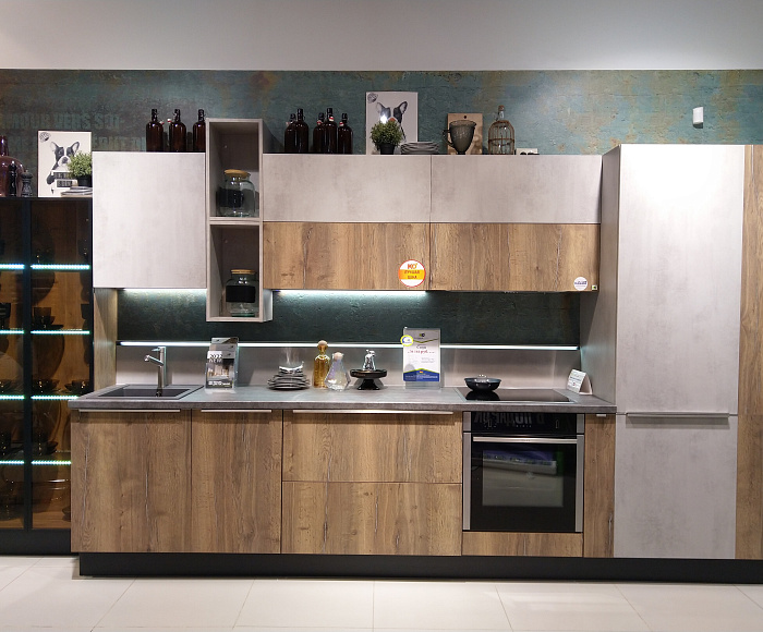 м. Дмитровская